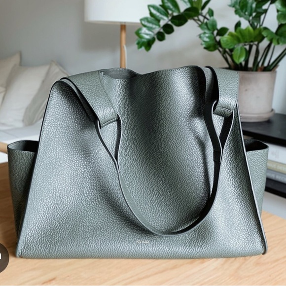 Cuyana Handbags - Cuyana Oversized Double Loop Tote Bag